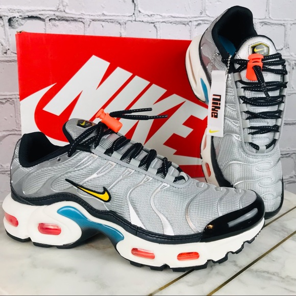 Nike Air Max Plus GS Sky Nike Silver Shoes Size: 5Y / 6.5W - Picture 1 of 10
